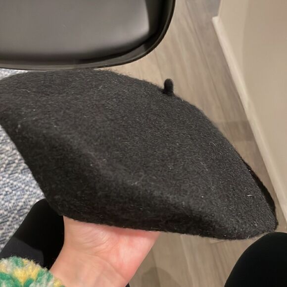 Lack of colour black wool beret - Picture 8 of 8
